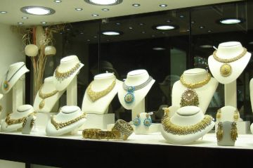 طلاء الفضة بالذهب لمواجهة غلاء المهور في الجزائر طلاء الفضة بالذهب لمواجهة غلاء المهور في الجزائر