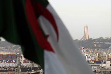 رغم اعتراض يهود عبر سفارات أجنبية.. هدم كنيس في الجزائر إثر تداعي أسواره (فيديو)