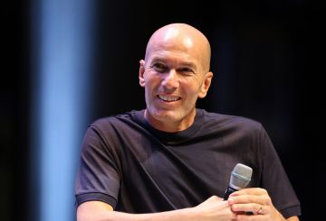 مفاجأة.. زيدان يؤكد عودته للتدريب ويكشف وجهته مفاجأة.. زيدان يؤكد عودته للتدريب ويكشف وجهته