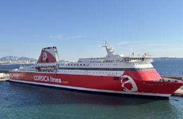 ميناء الجزائر يحتجز سفينة نقل مسافرين فرنسية ويقوم بتفتيشها ميناء الجزائر يحتجز سفينة نقل مسافرين فرنسية ويقوم بتفتيشها