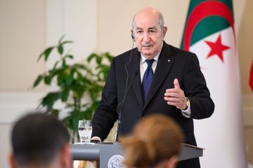 الرئيس الجزائري يقرر العفو عن الكاتب بوعلام صنصال استجابة لطلب ألماني