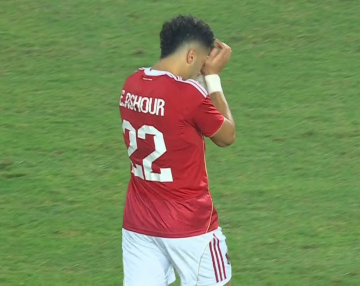 خلال 12 دقيقة فقط وبعد غياب 69 يوما.. إمام عاشور يشارك في فوز الأهلي أمام شبيبة القبائل (فيديو)