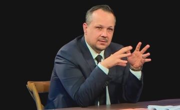 بعد ليلة من توقيفه.. الشرطة الفرنسية تفرج عن صحفي جزائري