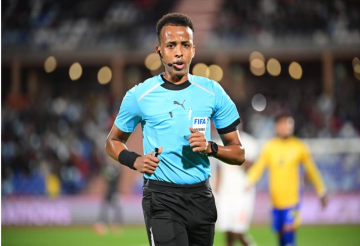 الكشف عن سبب استبعاد الحكم الصومالي عمر أرتان من إدارة مباراة الجزائر ونيجيريا