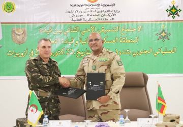 الجزائر وموريتانيا تبحثان الوضع الأمني على الحدود بين البلدين (صور) الجزائر وموريتانيا تبحثان الوضع الأمني على الحدود بين البلدين (صور)