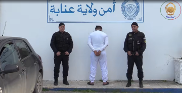 الجزائر.. توقيف مشتبه به في قضية اعتداء على امرأة في عنابة بعد جدل واسع في مواقع التواصل الاجتماعي الجزائر.. توقيف مشتبه به في قضية اعتداء على امرأة في عنابة بعد جدل واسع في مواقع التواصل الاجتماعي