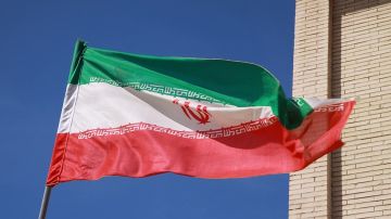 إيران تستبدل سفيرها في بيروت