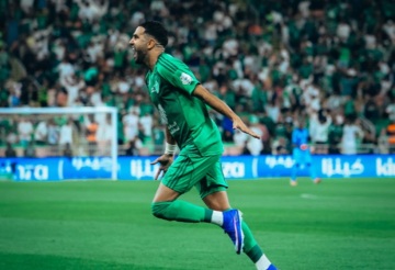 محرز يواصل تألقه في ديربي جدة ويتمسك بوعده لجماهير الأهلي