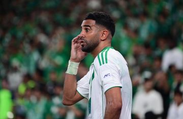 بديل رياض محرز.. تغيير مرتقب في قيادة المنتخب الجزائري قبل مونديال 2026