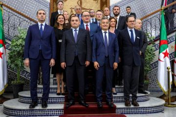 وزير العدل الفرنسي يزور الجزائر في خطوة نحو نزع التوتر وزير العدل الفرنسي يزور الجزائر في خطوة نحو نزع التوتر