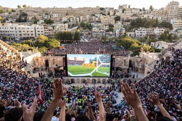 حالة وفاة وإصابات.. هذا ما حدث بتدافع جماهيري أثناء متابعة مباراة الأردن والجزائر