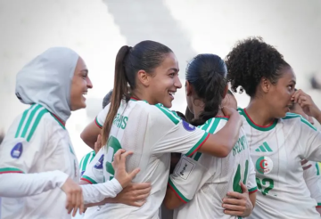 الجزائر تهزم السنغال بثنائية في افتتاح كأس الأمم الإفريقية للسيدات بالمغرب الجزائر تهزم السنغال بثنائية في افتتاح كأس الأمم الإفريقية للسيدات بالمغرب