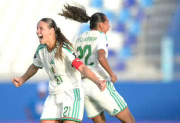 لأول مرة في تاريخها.. الجزائر تتأهل لكأس العالم للسيدات بعد فوزها على كوت ديفوار لأول مرة في تاريخها.. الجزائر تتأهل لكأس العالم للسيدات بعد فوزها على كوت ديفوار