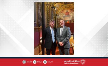 سفير مملكة البحرين في باريس يشارك في اجتماع رئيس لجنة الشؤون الخارجية والدفاع والقوات المسلحة مع عدد من السفراء العرب