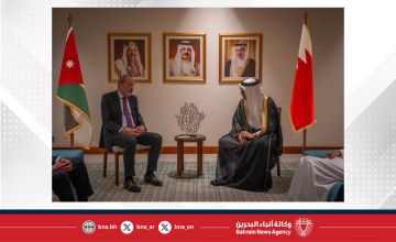 وزير الخارجية يلتقي مع نائب رئيس الوزراء وزير الخارجية والمغتربين بالمملكة الأردنية الهاشمية