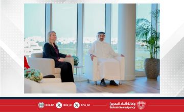 بحضور وزير المواصلات والاتصالات.. شركة مطار البحرين توقع اتفاقية مع فالو أفييشن لبناء مركز متطور للطيران الخاص بمطار البحرين الدولي بحضور وزير المواصلات والاتصالات.. شركة مطار البحرين توقع اتفاقية مع فالو أفييشن لبناء مركز متطور للطيران الخاص بمطار البحرين الدولي