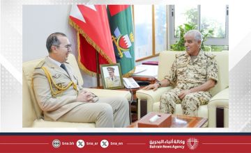 رئيس هيئة الأركان يستقبل الملحق العسكري بسفارة المملكة المغربية الشقيقة المعتمد لدى مملكة البحرين والمقيم في الرياض رئيس هيئة الأركان يستقبل الملحق العسكري بسفارة المملكة المغربية الشقيقة المعتمد لدى مملكة البحرين والمقيم في الرياض