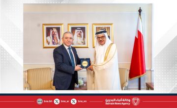 وزير الخارجية يستقبل سفير جمهورية أذربيجان لدى مملكة البحرين والمقيم في الرياض بمناسبةانتهاء فترة عمله