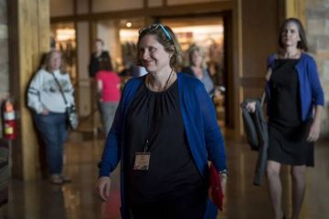 رئيسة الفيدرالي بفيلادلفيا: مخاطر تدهور سوق العمل تفوق ارتفاع التضخم رئيسة الفيدرالي بفيلادلفيا: مخاطر تدهور سوق العمل تفوق ارتفاع التضخم