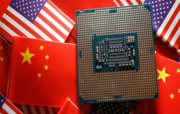 الصين تنتقد فرض ترامب رسوما جمركية على وارداتها من الرقاقات الصين تنتقد فرض ترامب رسوما جمركية على وارداتها من الرقاقات