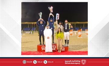 حسين دادالله بطلا للمسابقة الكبرى في بطولة الاتحاد الملكي لقفز الحواجز.. منافسات قوية في جميع المسابقات وتألق نسائي على منصات التتويج حسين دادالله بطلا للمسابقة الكبرى في بطولة الاتحاد الملكي لقفز الحواجز.. منافسات قوية في جميع المسابقات وتألق نسائي على منصات التتويج