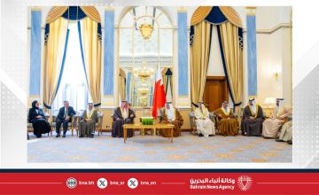 سمو ولي العهد رئيس مجلس الوزراء: من منطلق التعاون البناء مع السلطة التشريعية قرر مجلس الوزراء عدم تغيير تعرفة الشريحة الأولى والثانية للكهرباء والماء للمواطنين في المسكن الأول وإرجاء تطوير آليات دعم الكهرباء والماء بالمسكن الأول للمزيد من الدراسة