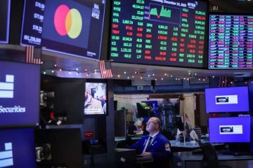 رغم التفاؤل...مخاطر قد تبدد مكاسب وول ستريت في 2026