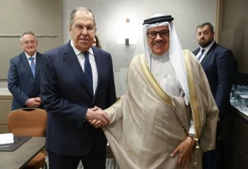 لافروف والزياني يبحثان تطوير التعاون الروسي البحريني لافروف والزياني يبحثان تطوير التعاون الروسي البحريني