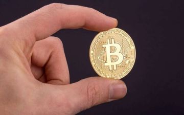 انخفاض بيتكوين وسط تراجع المخاطر وصعود أصول الملاذ الآمن انخفاض بيتكوين وسط تراجع المخاطر وصعود أصول الملاذ الآمن