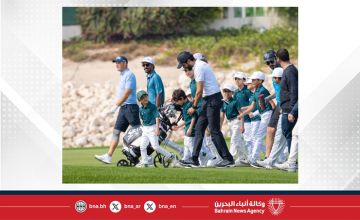 سمو الشيخ ناصر بن حمد آل خليفة يلتقي أطفال أكاديمية سموه للجولف سمو الشيخ ناصر بن حمد آل خليفة يلتقي أطفال أكاديمية سموه للجولف