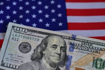 الدولار يتراجع وسط توقعات خفض الفيدرالي أسعار الفائدة الدولار يتراجع وسط توقعات خفض الفيدرالي أسعار الفائدة