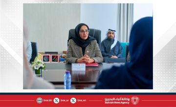 وزيرة الصحة تلتقي منتسبي الدفعة الحادية عشرة من برنامج رئيس مجلس الوزراء لتنمية الكوادر الحكومية