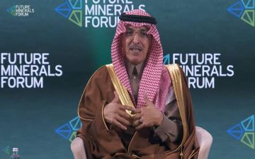 الجدعان: المعادن عنصر أمان أساسي للدول والقطاع يحتاج للتخلص من عوامل عدم اليقين الجدعان: المعادن عنصر أمان أساسي للدول والقطاع يحتاج للتخلص من عوامل عدم اليقين