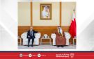 وزير الإعلام يستقبل سفير المملكة المتحدة لدى مملكة البحرين
