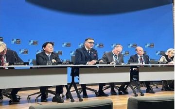 سفير البحرين يؤكد أهمية تعزيز التعاون مع الناتو لدعم الاستقرار الإقليمي سفير البحرين يؤكد أهمية تعزيز التعاون مع الناتو لدعم الاستقرار الإقليمي