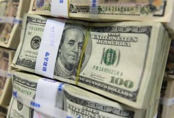 الدولار يسجل أعلى مستوياته في ثلاثة أشهر مدعوما بارتفاع العائدات الدولار يسجل أعلى مستوياته في ثلاثة أشهر مدعوما بارتفاع العائدات