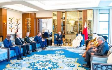 البحرين وإيطاليا تبحثان توسيع التعاون في المجالات الاقتصادية والتجارية والتقنية البحرين وإيطاليا تبحثان توسيع التعاون في المجالات الاقتصادية والتجارية والتقنية