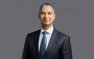 محافظ المركزي البحريني يؤكد أهمية تعزيز التعاون بين دول الخليج والصين محافظ المركزي البحريني يؤكد أهمية تعزيز التعاون بين دول الخليج والصين