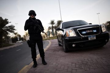 داخلية البحرين تقبض على شخص عربي بقضايا نصب وتكشف تفاصيل داخلية البحرين تقبض على شخص عربي بقضايا نصب وتكشف تفاصيل