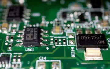 نقص إمدادات الهيليوم يثير أزمة في صناعة الرقائق نقص إمدادات الهيليوم يثير أزمة في صناعة الرقائق