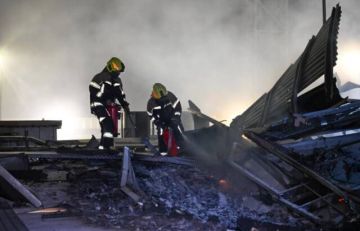 السيطرة على حريق في منشأة بحرينية جراء عدوان إيراني