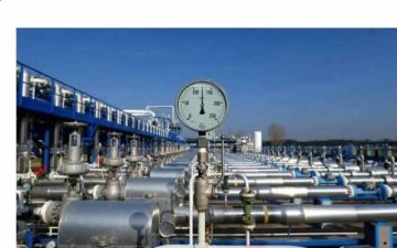 الاتحاد الأوروبي يحث الأعضاء على خفض مخزونات الغاز الاتحاد الأوروبي يحث الأعضاء على خفض مخزونات الغاز