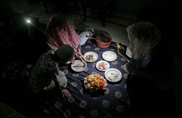 انقطاعات واسعة للكهرباء في باكستان مع تفاقم أزمة الغاز