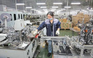 نشاط المصانع الصينية يتجاوز التوقعات رغم تباطؤ الطلبات الجديدة