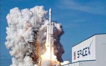 الصندوق السعودي يبحث استثمار 5 مليارات دولار في SpaceX الصندوق السعودي يبحث استثمار 5 مليارات دولار في SpaceX