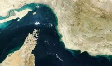 توقف الملاحة بمضيق هرمز وتفاقم المخاطر لاحتجاز واشنطن سفينة إيرانية