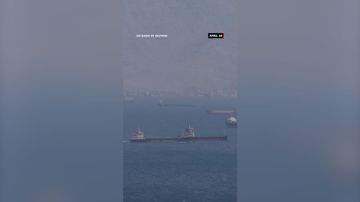 الإمارات: بيان مشترك مع 4 دول خليجية حول المسار الإيراني البديل لعبور مضيق هرمز الإمارات: بيان مشترك مع 4 دول خليجية حول المسار الإيراني البديل لعبور مضيق هرمز