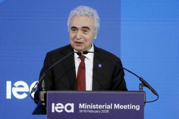 بيرول: النفط على أعتاب منطقة الخطر مع انطلاق موسم السفر بيرول: النفط على أعتاب منطقة الخطر مع انطلاق موسم السفر