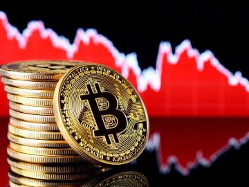 البيتكوين تتراجع بأكثر من 4 وتتداول قرب 62 ألف دولار البيتكوين تتراجع بأكثر من 4 وتتداول قرب 62 ألف دولار