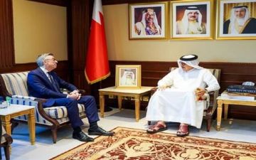 البحرين وفرنسا تبحثان توسيع الشراكة والتنسيق بشأن القضايا الإقليمية والدولية البحرين وفرنسا تبحثان توسيع الشراكة والتنسيق بشأن القضايا الإقليمية والدولية